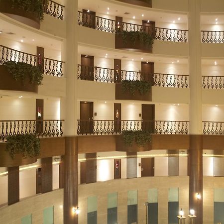 Savoy Suites Greater Noida Bagian luar foto