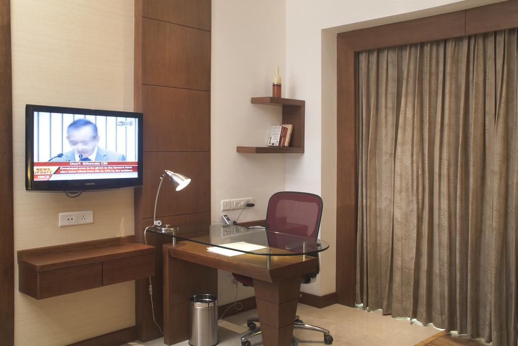Savoy Suites Greater Noida Bagian luar foto
