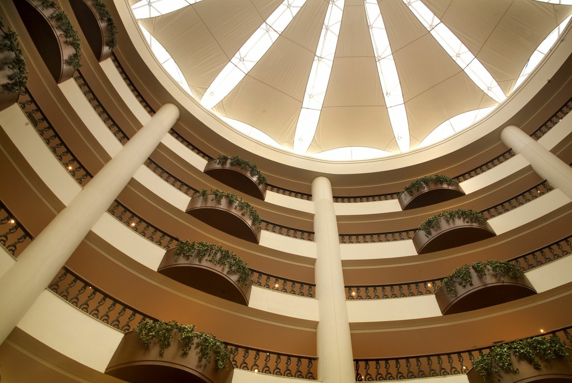 Savoy Suites Greater Noida Bagian luar foto
